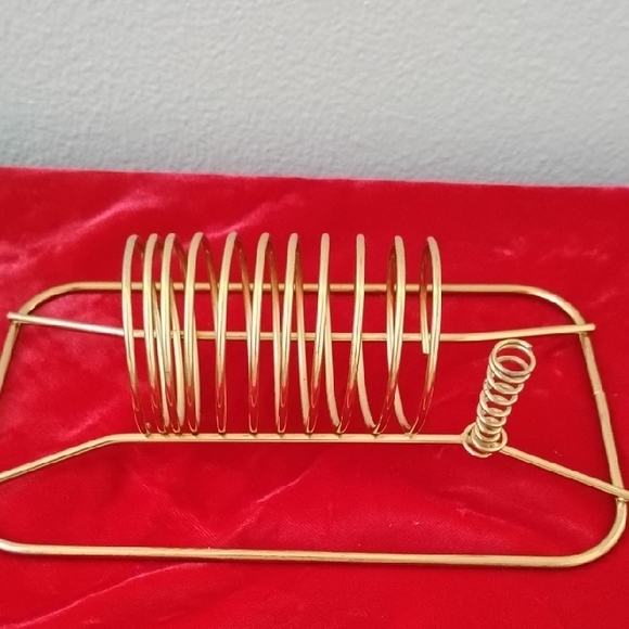 D- NWOT Elegant Gold Mail Holder - Picture 7 of 7